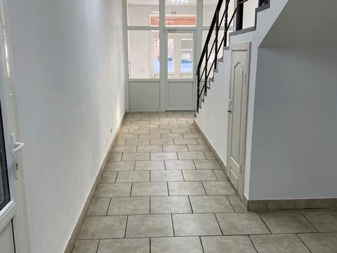 коммерческая по адресу Лауреатская ул., 8