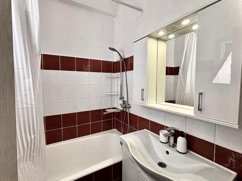 квартира за адресою Марії Приймаченко бульв. (Академіка Ліхачова), 6-А