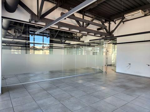 комерційна за адресою Барикадна вул., 7