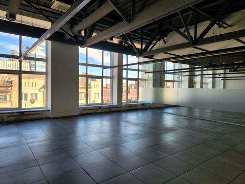 комерційна за адресою Барикадна вул., 7