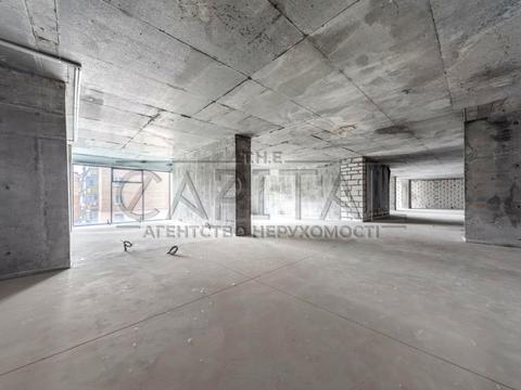 комерційна за адресою Предславинська вул., 20