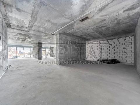 комерційна за адресою Предславинська вул., 20