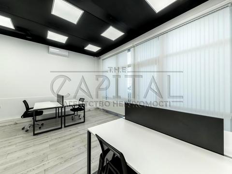 комерційна за адресою Редутна вул., 60