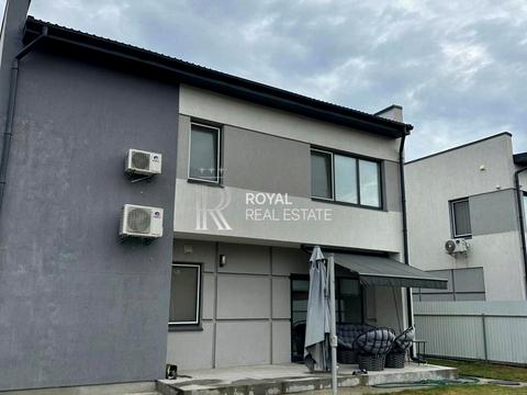 будинок за адресою Квітнева вул.