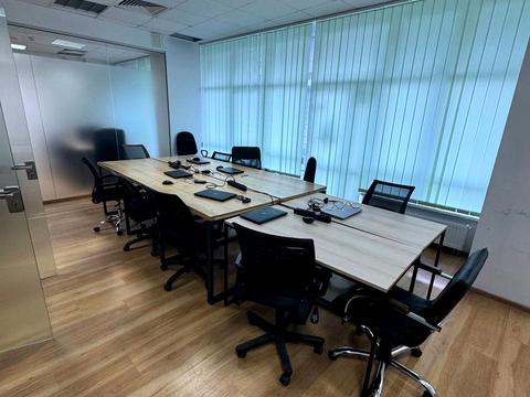 комерційна за адресою Євгена Коновальця вул. (Щорса), 36-Д