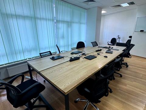 комерційна за адресою Євгена Коновальця вул. (Щорса), 36-Д