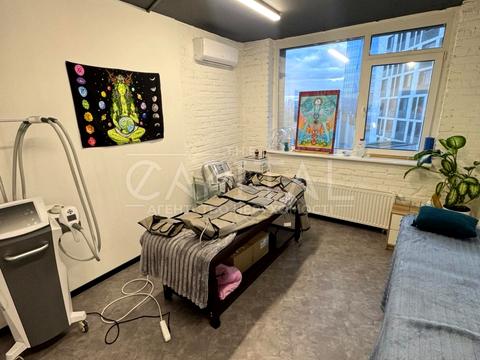 комерційна за адресою Берестейський просп. (Перемоги), 4