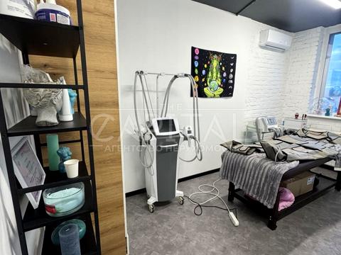 комерційна за адресою Берестейський просп. (Перемоги), 4