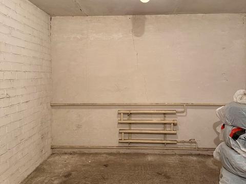 паркомісце за адресою Смілянська вул., 2