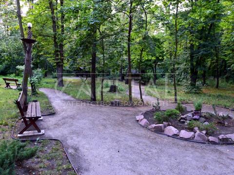 комерційна за адресою Берестейське шосе (Брест-Литовське), 10