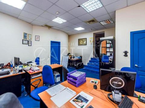 комерційна за адресою Євгена Коновальця вул. (Щорса), 15/3