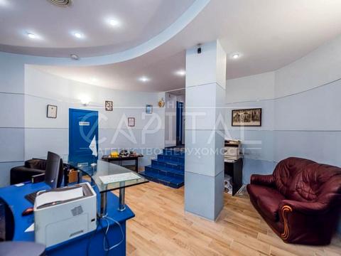 комерційна за адресою Євгена Коновальця вул. (Щорса), 15/3