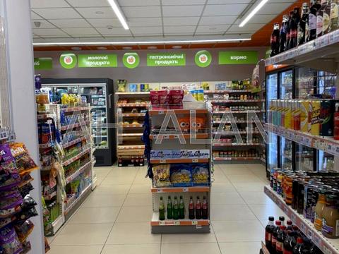 комерційна за адресою Дніпровська набережна вул., 16-Г