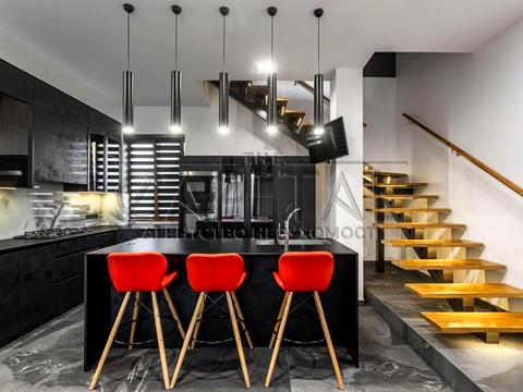 будинок за адресою Квітки Цісик вул.