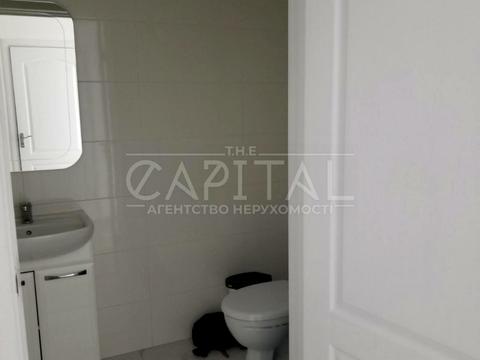 комерційна за адресою Банкова вул., 3