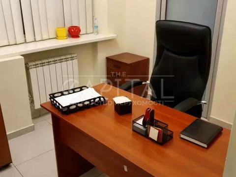 комерційна за адресою Шовковична вул., 13/2