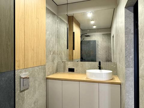 будинок за адресою Сім'ї Шкарівських вул.