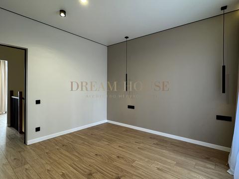 будинок за адресою Сім'ї Шкарівських вул.