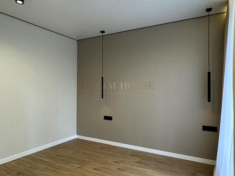 будинок за адресою Сім'ї Шкарівських вул.