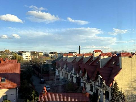 квартира за адресою Довбуша, 2