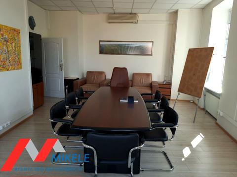 комерційна за адресою Фролівська вул., 1/6