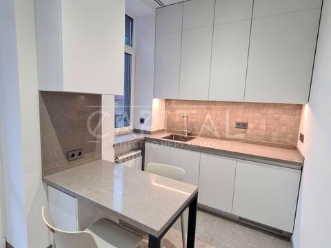 коммерческая по адресу Институтская ул., 16