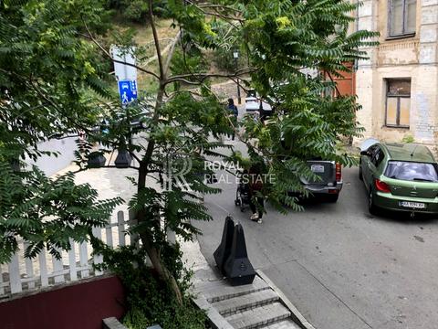 комерційна за адресою вул. Воздвиженська, 51 А