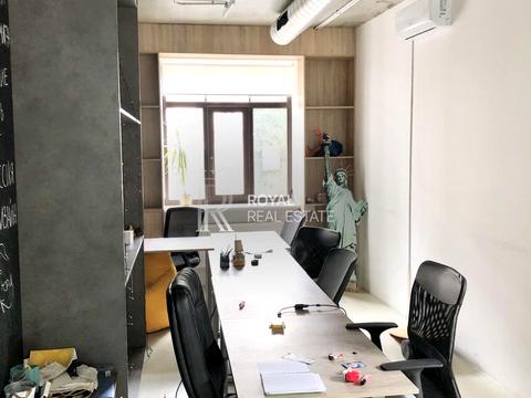 комерційна за адресою вул. Воздвиженська, 51 А