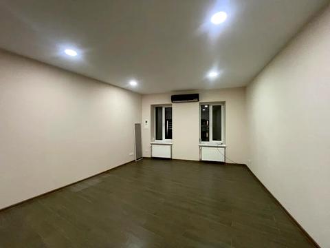 комерційна за адресою Князя Ярослава Мудрого вул. (Ленінградська), 55