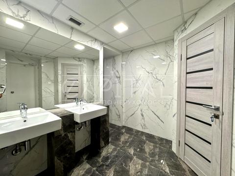 комерційна за адресою Шовковична вул., 42-44