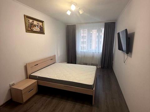 квартира за адресою Анни Ахматової вул., 22