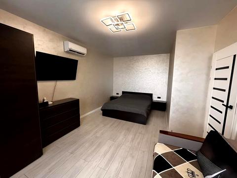 квартира за адресою Київ, Анни Ахматової вул., 21