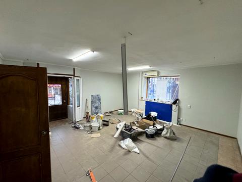 комерційна за адресою Соборна вул., 12/1