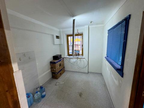 комерційна за адресою Соборна вул., 12/1