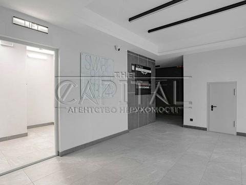 комерційна за адресою Левка Лук'яненка вул. (Маршала Тимошенка), 21