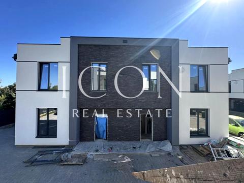 будинок за адресою Зоряна вул.