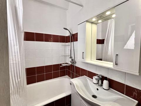 квартира за адресою Марії Приймаченко бульв. (Академіка Ліхачова), 6-А