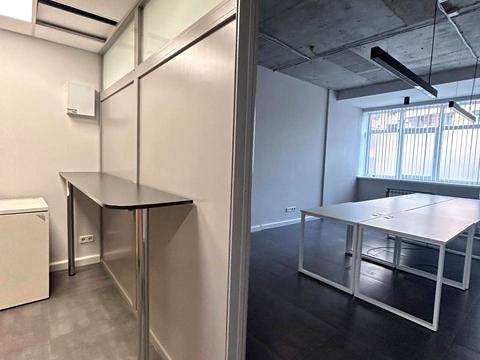 комерційна за адресою Лесі Українки бульв., 7-Б