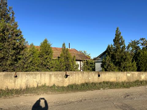 участок по адресу с. Молодежное,  ул., 1