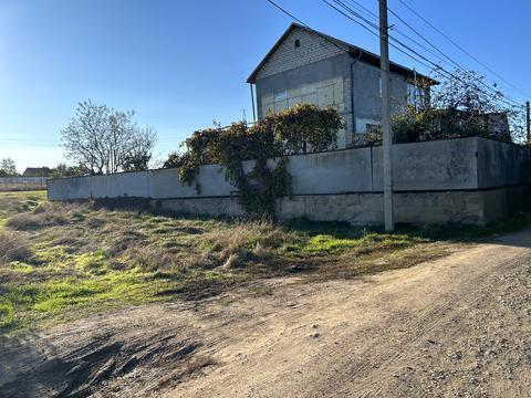 участок по адресу с. Молодежное,  ул., 1