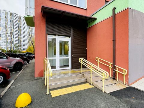 коммерческая по адресу Комбинатная ул. (Комбінатна), 25