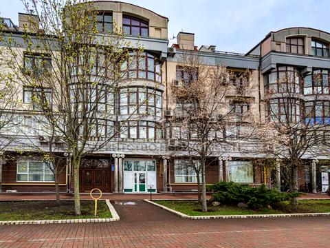 комерційна за адресою Оболонська набережна вул., 19