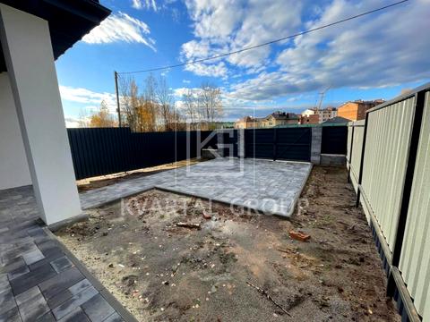 будинок за адресою Успішна, 1