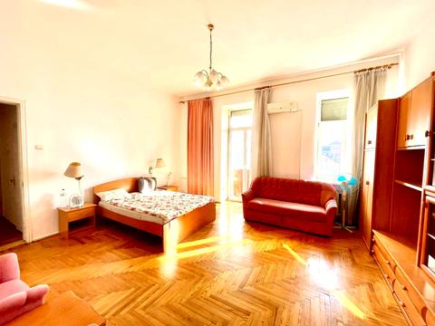 квартира за адресою Мала Житомирська вул., 5