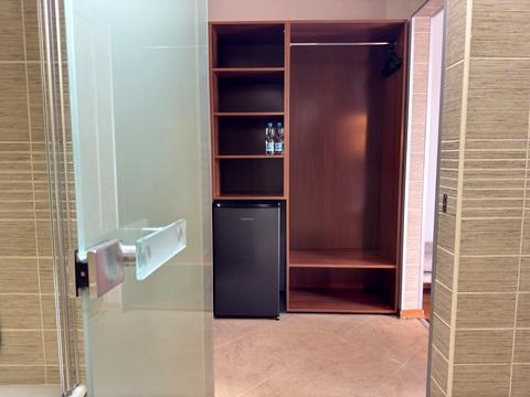 коммерческая по адресу Петра Сагайдачного ул., 1