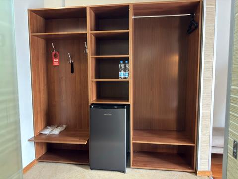 коммерческая по адресу Петра Сагайдачного ул., 1