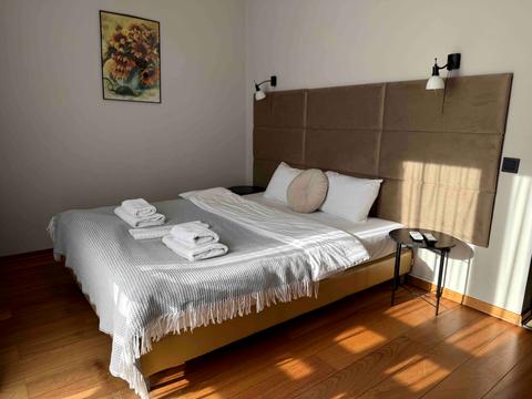 коммерческая по адресу Петра Сагайдачного ул., 1