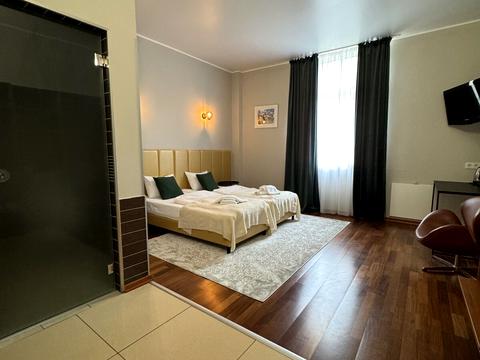 коммерческая по адресу Петра Сагайдачного ул., 1