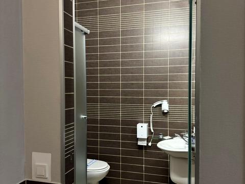 коммерческая по адресу Петра Сагайдачного ул., 1