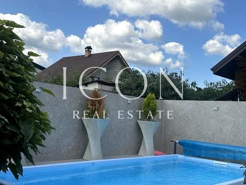 будинок за адресою Прикордонна